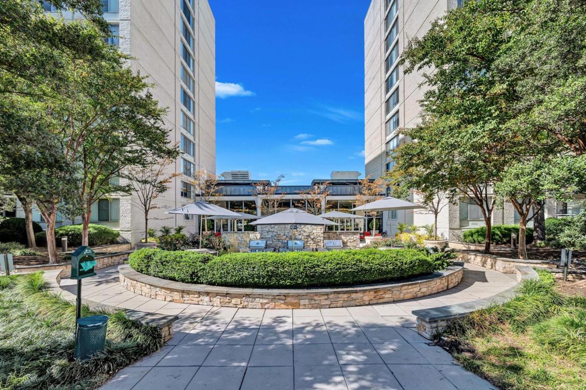 ארלינגטון Beautiful 2Br Apartment At Crystal City With Gym מראה חיצוני תמונה