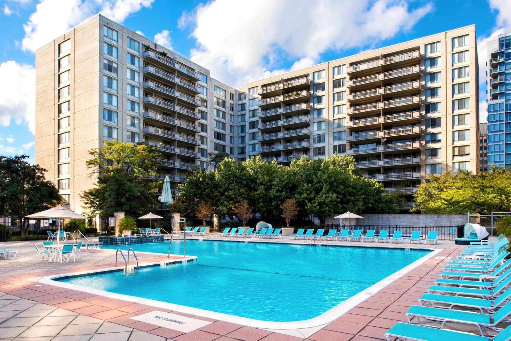 ארלינגטון Beautiful 2Br Apartment At Crystal City With Gym מראה חיצוני תמונה